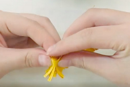 折纸莲花灯的制作方法 手工折纸-第10张