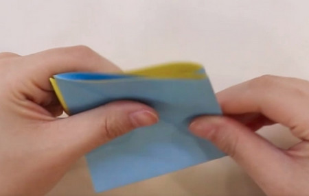 皮卡丘书签的折法图解 手工折纸-第2张