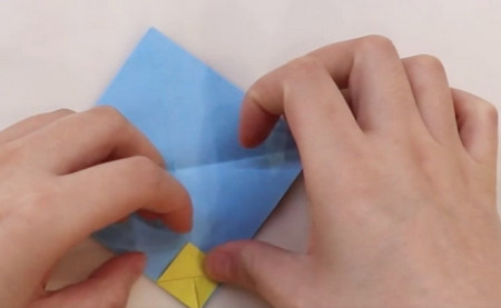 皮卡丘书签的折法图解 手工折纸-第3张